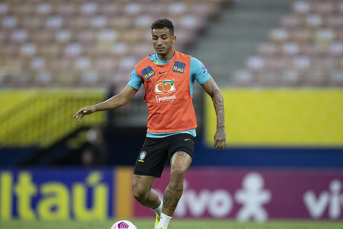 Lateral Danilo é cortado da seleção brasileira - News Rondônia
