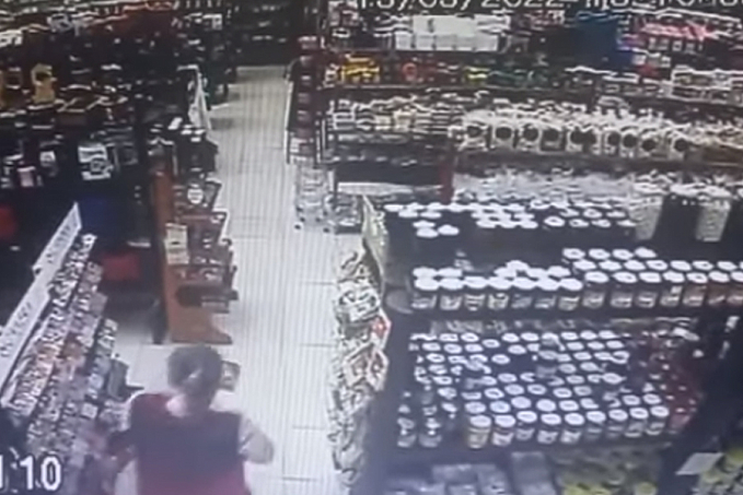 Câmeras de segurança flagram mulher furtando mais de R$ 650,00 em produtos em comércio de Vilhena - News Rondônia
