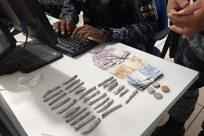TRÁFICO: Adolescente é apreendido com maconha após perseguição em matagal na zona sul - News Rondônia