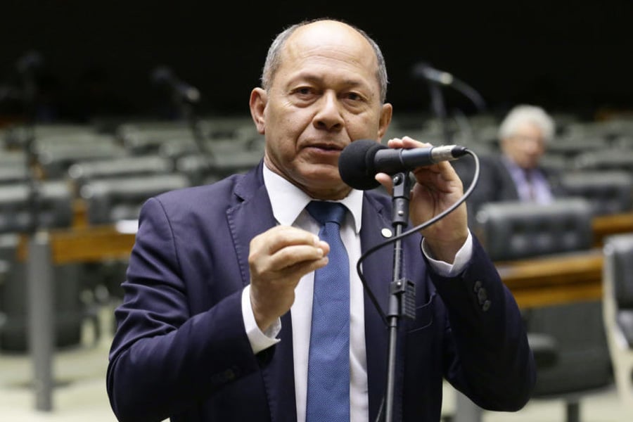 Deputado Federal Coronel Chrisóstomo entrega ambulância para Buritis - News Rondônia