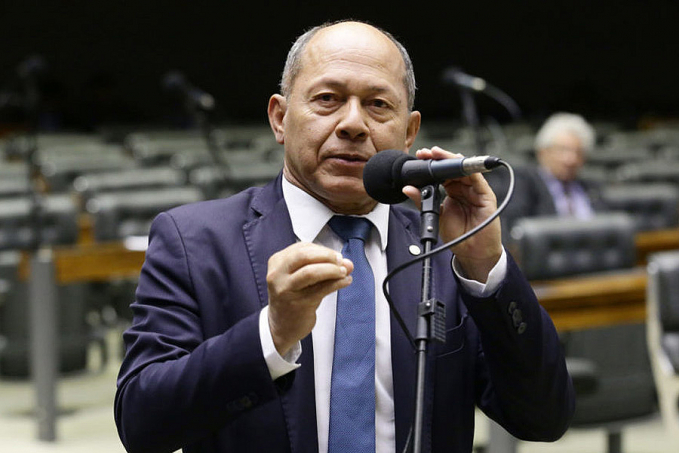 Deputado Federal Coronel Chrisóstomo entrega ambulância para Buritis - News Rondônia