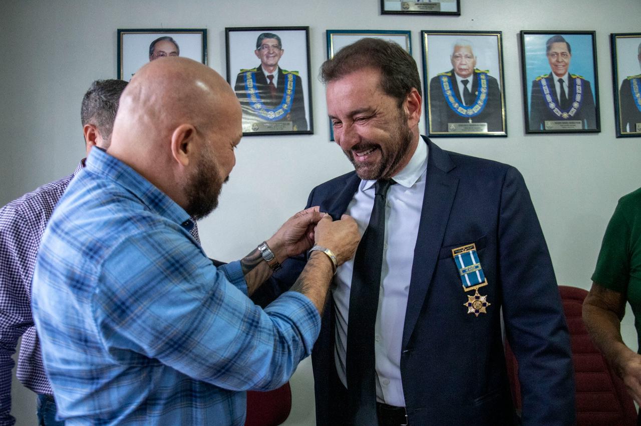 Hildon Chaves é homenageado com a medalha em comemoração aos 40 anos da maçonaria Grande Oriente do Brasil - News Rondônia