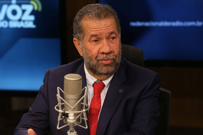 Desafio da Previdência é reduzir fila da perícia, diz Carlos Lupi - News Rondônia