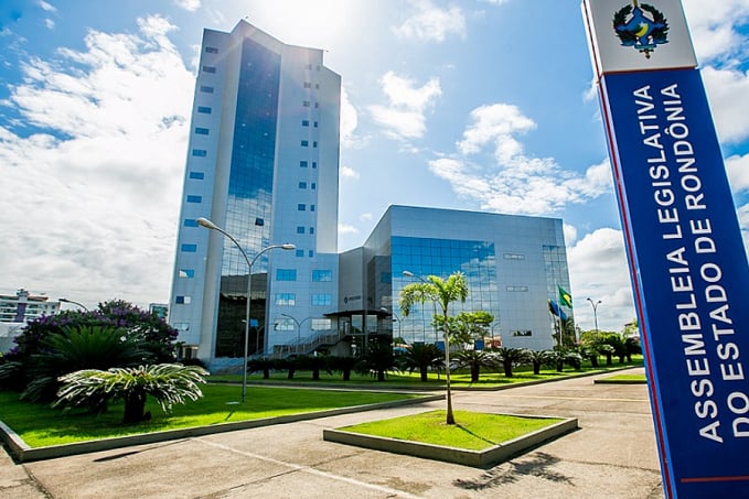 Deputados aprovam correção salarial de servidores da Alero - News Rondônia