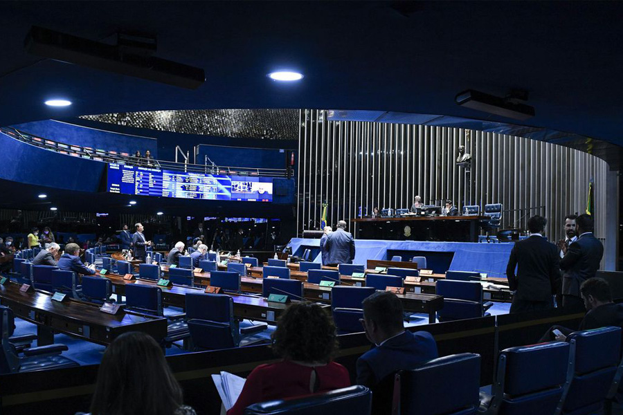 Senado aprova dividir ensino rural entre teoria e prática - News Rondônia