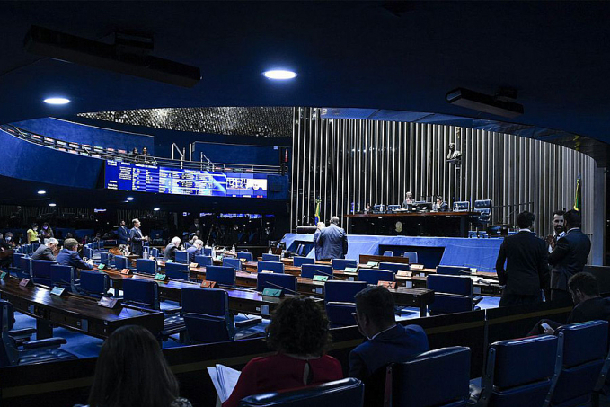 Senado aprova dividir ensino rural entre teoria e prática - News Rondônia