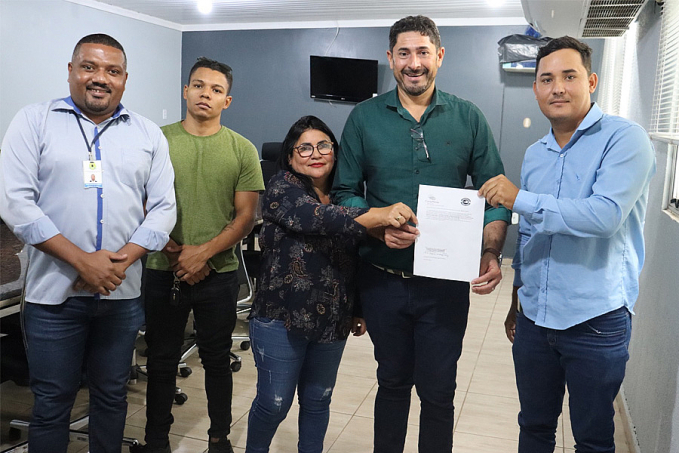 Vereador Márcio Pacele participa de reunião sobre a regularização do lote 155 - News Rondônia