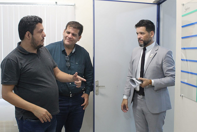 Deputado Delegado Camargo visita Hospital João Paulo II e recebe demandas de diretores - News Rondônia