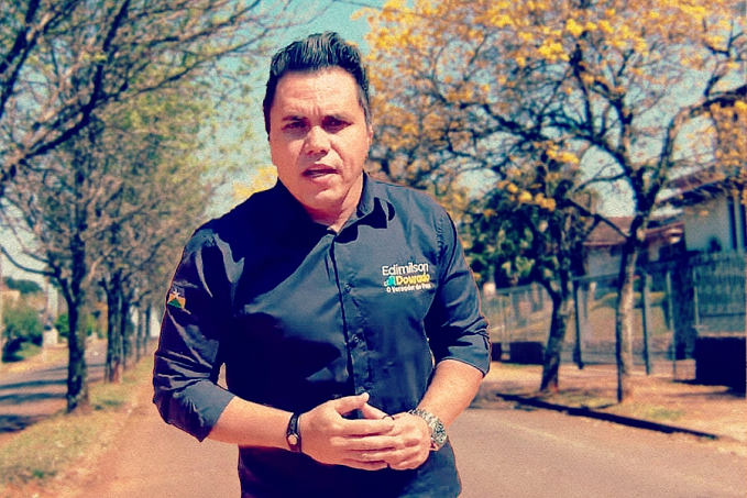 Árvore caída na Rua Geraldo Siqueira é removida após solicitação do vereador Edimilson Dourado - News Rondônia