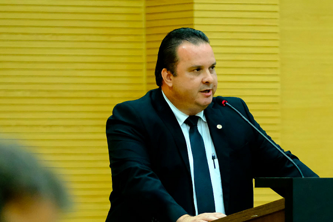 Deputado Luís do Hospital lembrou da importância de medicamentos feito à base de canabidiol - News Rondônia