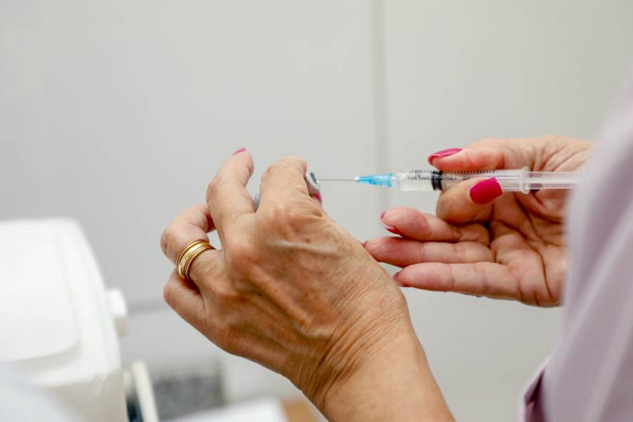 Pacientes internados por covid têm ciclo vacinal incompleto; Sesau orienta população a buscar por doses de reforço - News Rondônia