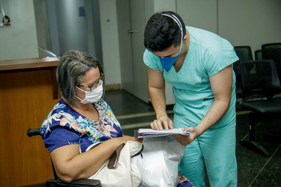 Pacientes internados por covid têm ciclo vacinal incompleto; Sesau orienta população a buscar por doses de reforço - News Rondônia