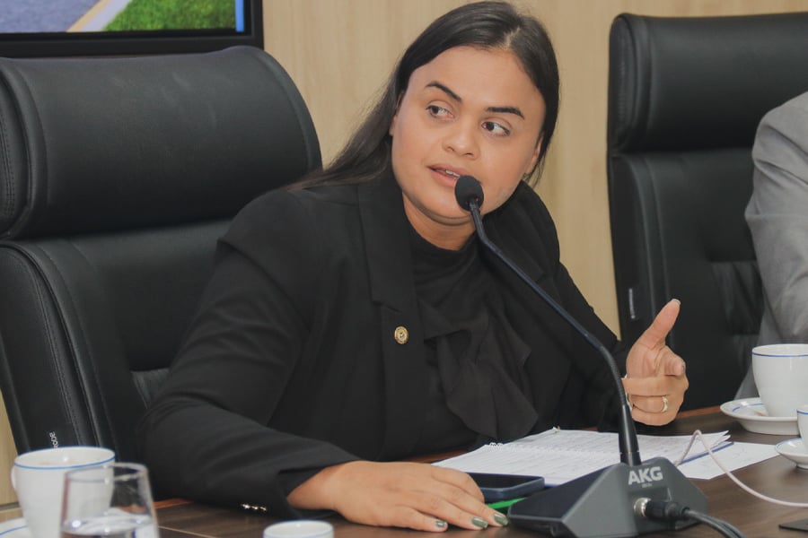 Dra. Taissa Sousa destaca ganhos ao dar parecer a projeto que prevê a criação de uma Frente Parlamentar Feminina na ALERO - News Rondônia