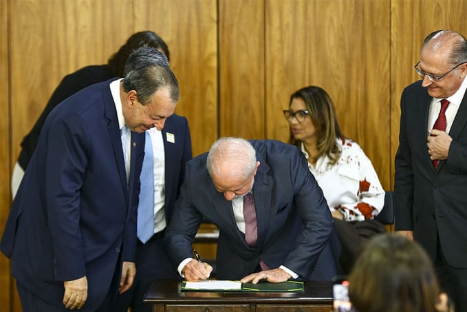 Lula assina decreto para impulsionar bionegócios na Amazônia - News Rondônia