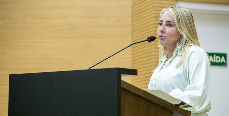 Deputada Ieda Chaves defende união em defesa da educação e direitos da mulher - News Rondônia