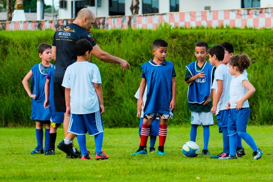 Projeto 'Bom de Bola, Melhor na Escola' marca início na sede do Batalhão Tiradentes - News Rondônia