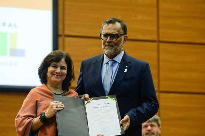 Ministra defende vacinação contra a gripe em todas faixa etárias - News Rondônia