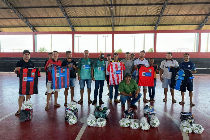 Emenda do Deputado Alex Redano beneficia mais 6 municípios com Kit de material esportivo - News Rondônia