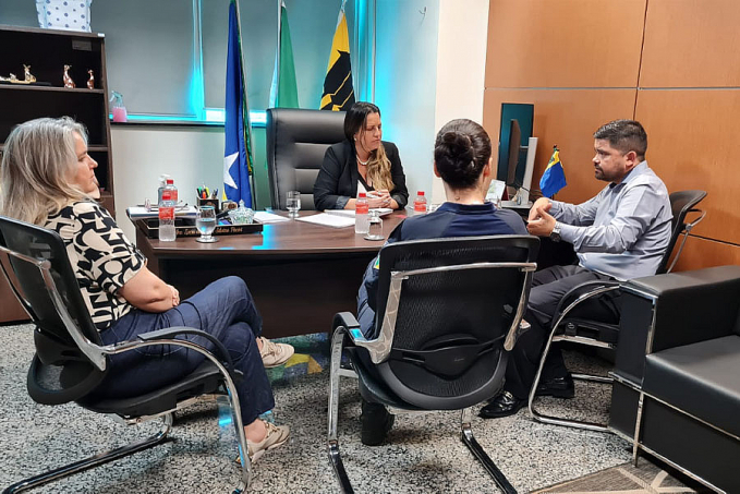 Deputado Jesuíno se reúne na Seduc e busca retorno de atividades na Creche Pequena Priscila - News Rondônia
