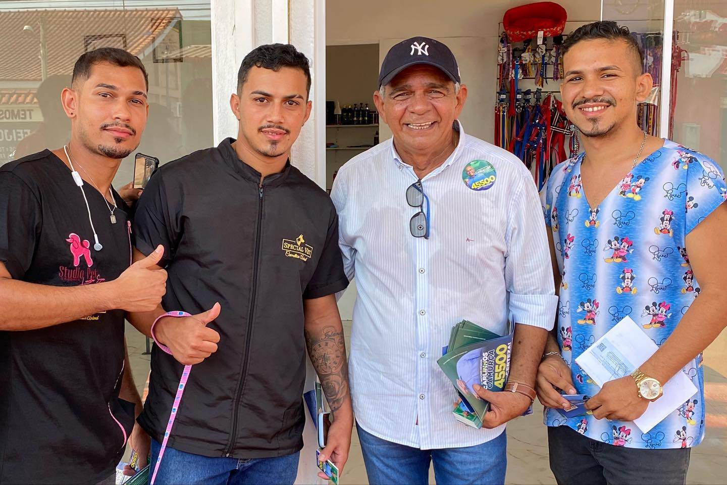 Carlinhos Camurça inicia semana com caminhada ao lado de apoiadores e reunião em Candeias do Jamari - News Rondônia