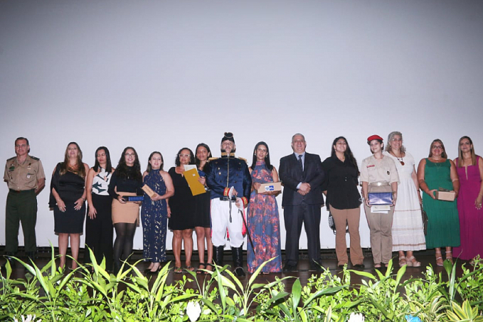 Concurso de redação envolveu alunos de 33 unidades escolares do Estado - News Rondônia