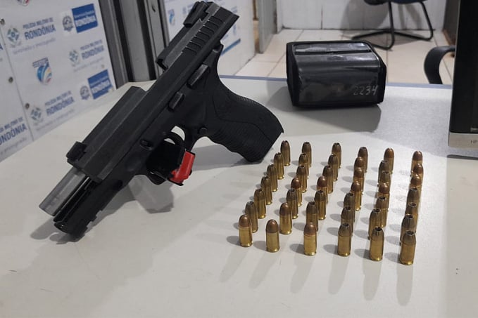 Passageiro de carro é preso com pistola e munições em Candeias - News Rondônia