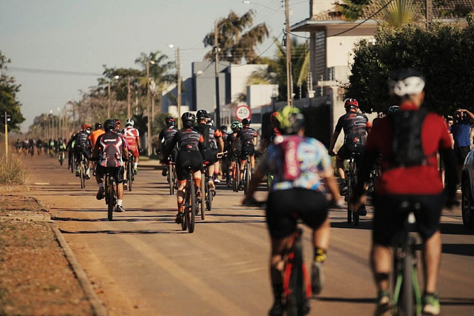 Três toneladas de alimentos são arrecadadas durante Circuito Vilhenense de MTB - News Rondônia