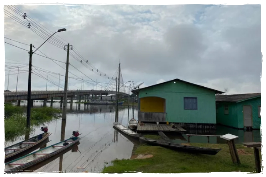Rio Juruá sobe muito e expulsa 700 pessoas de suas casas no Acre - News Rondônia