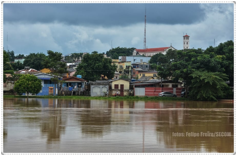 Debaixo dágua: Rio Branco está sob emergência pública - News Rondônia