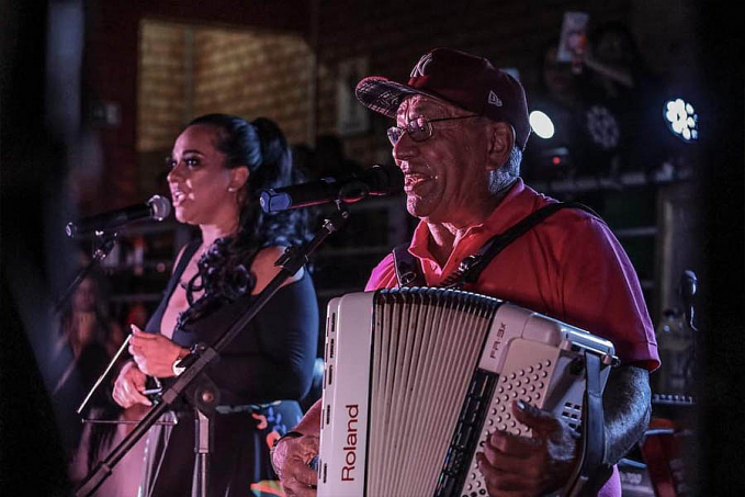 FORRÓ DAS ANTIGAS - Zezinho dos Cobras e Patrícia Morais juntos nesta quinta no Mercado Cultural - News Rondônia