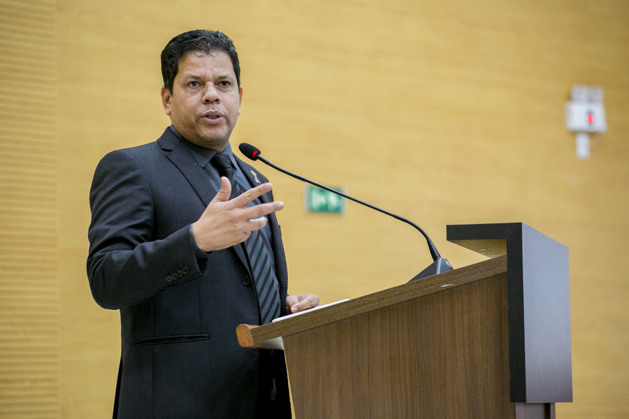 Jair Montes questiona o serviço público federal ofertado à população - News Rondônia