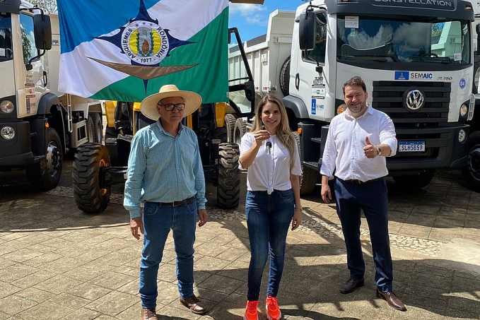 Deputado Alex Redano prestigia entrega de maquinários em, Ariquemes - News Rondônia