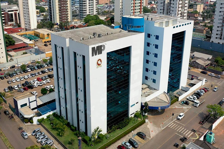 MP solicita à PRF que garanta a circulação de caminhões de combustível pelos trechos bloqueados para atender os municípios do Estado - News Rondônia