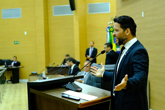Assembleia aprova projeto do Deputado Camargo que garante policiamento armado nas escolas - News Rondônia