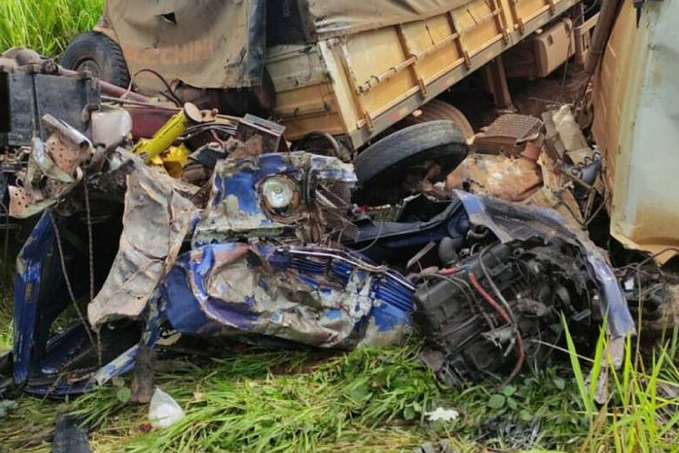 Motorista de Vilhena sobrevive a acidente entre carreta e caminhão que deixou um morto na BR 364 nesta quinta-feira - News Rondônia