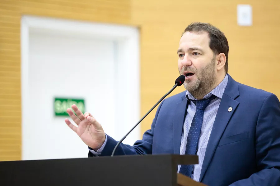 Presidente Alex Redano condena veementemente fala de deputado e reforça respeito às leis, às instituições e às forças policiais - News Rondônia