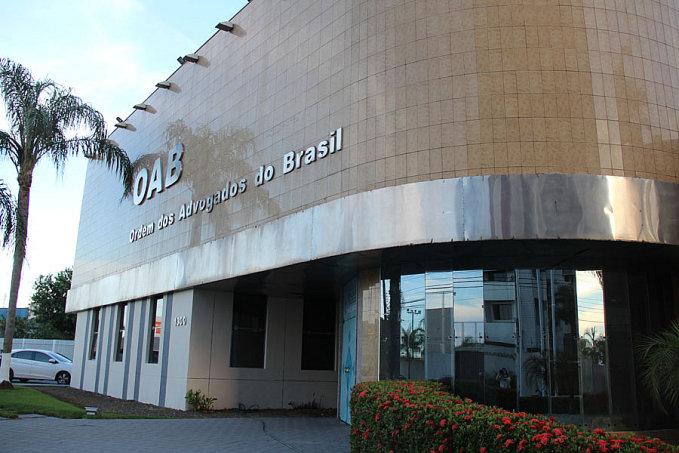 Tribunal de Ética e Disciplina pune advogada com censura após ela "atravessar procuração" em processo que já tinha advogado - News Rondônia