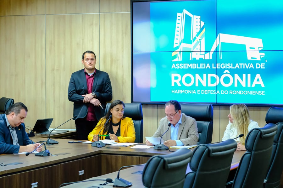 Comissão de Meio Ambiente aprova parecer de projeto de lei que prevê drones para aplicação de produtos em lavouras de RO - News Rondônia