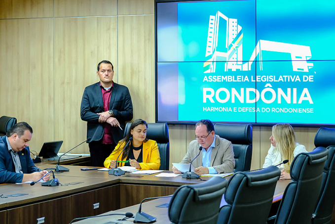 Comissão de Meio Ambiente aprova parecer de projeto de lei que prevê drones para aplicação de produtos em lavouras de RO - News Rondônia
