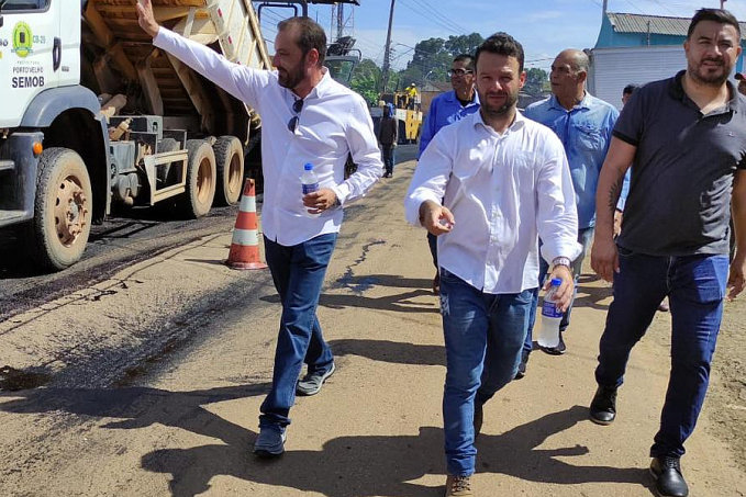 Prefeito Hildon Chaves visita obras de recapeamento de vias do bairro Nacional - News Rondônia