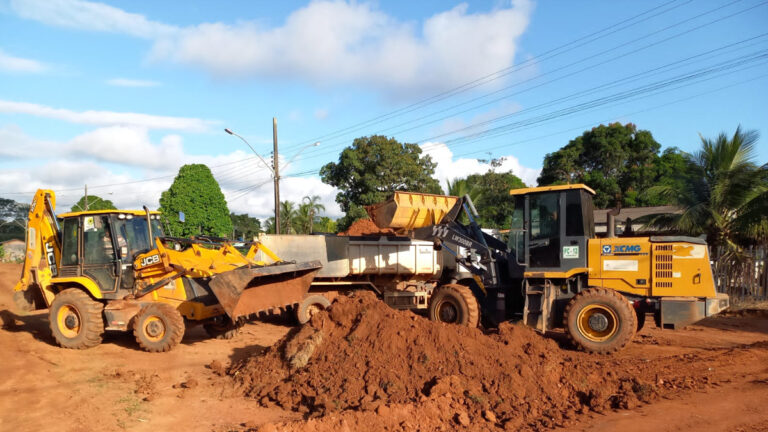 União Bandeirantes recebe obras de patrolamento e encascalhamento nas vicinais