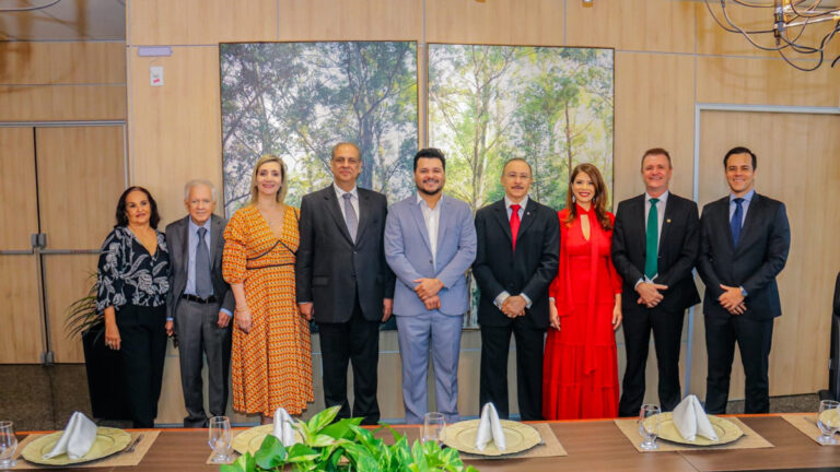 Magistrados homenageados são recepcionados na presidência da Alero - News Rondônia