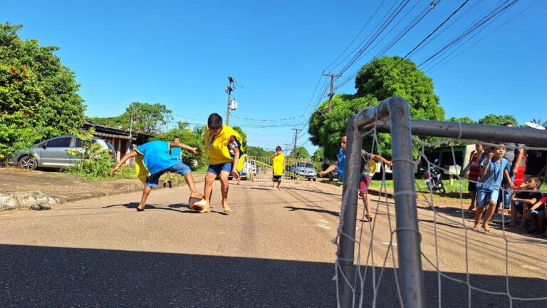 Moradores do bairro Areal recebem Projeto Rua de Lazer