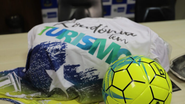 Sejus entrega 800 camisetas produzidas no sistema prisional para divulgação do turismo no Estado de Rondônia
