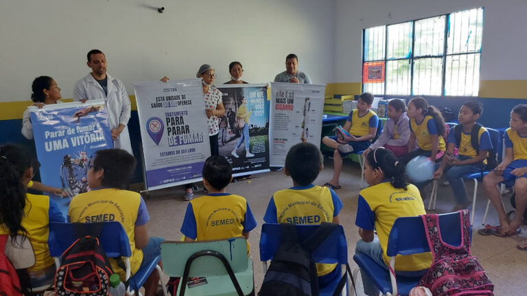 Palestra de conscientização sobre riscos do tabagismo é ministrada para alunos da Vila Princesa