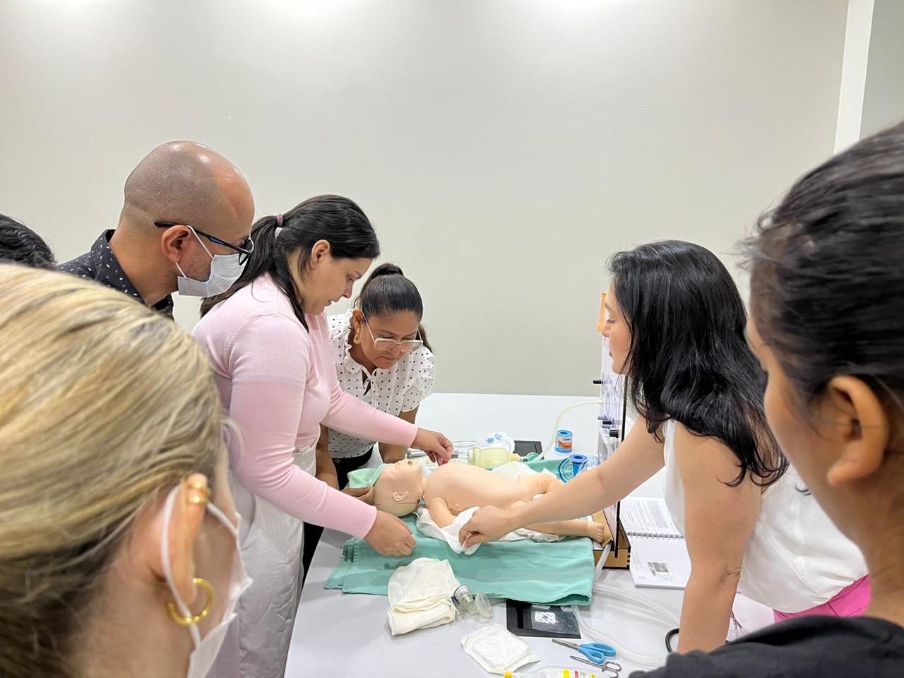 Profissionais da rede municipal participam de curso de reanimação neonatal - News Rondônia