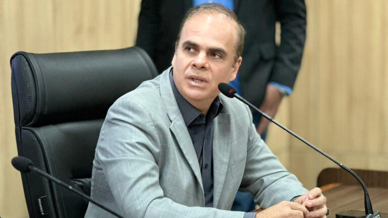 Deputado Alan Queiroz indica à SEOSP a reforma do Complexo Poliesportivo Deroche Pequeno Franco - News Rondônia