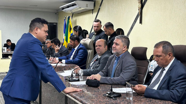 Vereadores aprovam LDO 2024 depois de reunião com prefeito Hildon Chaves - News Rondônia