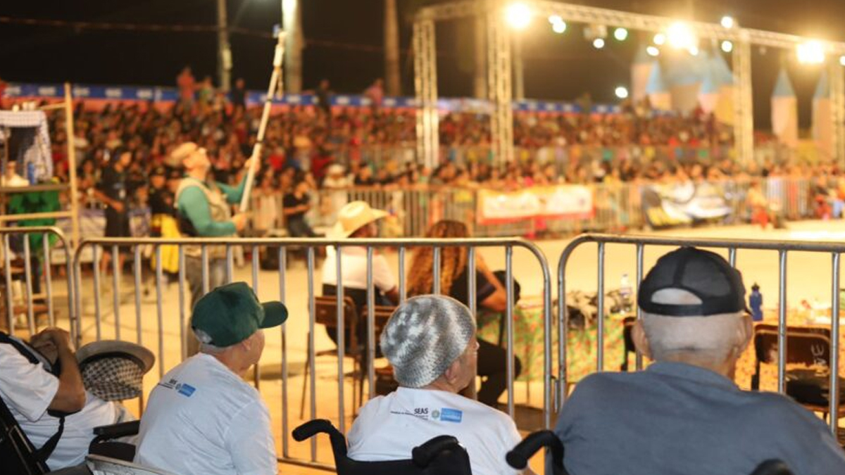 Idosos abrigados na Casa do Ancião em Porto Velho prestigiam maior evento folclórico do Estado - News Rondônia
