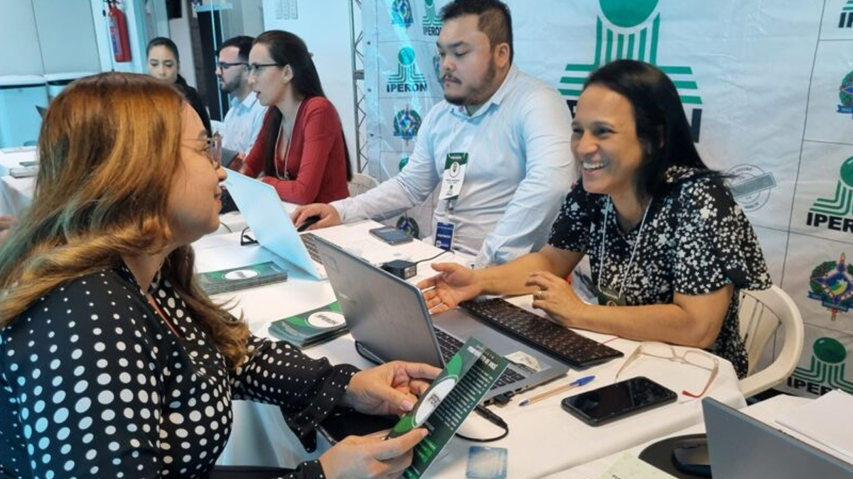 Iperon leva informações a aposentados, pensionistas e servidores públicos através de projeto itinerante - News Rondônia